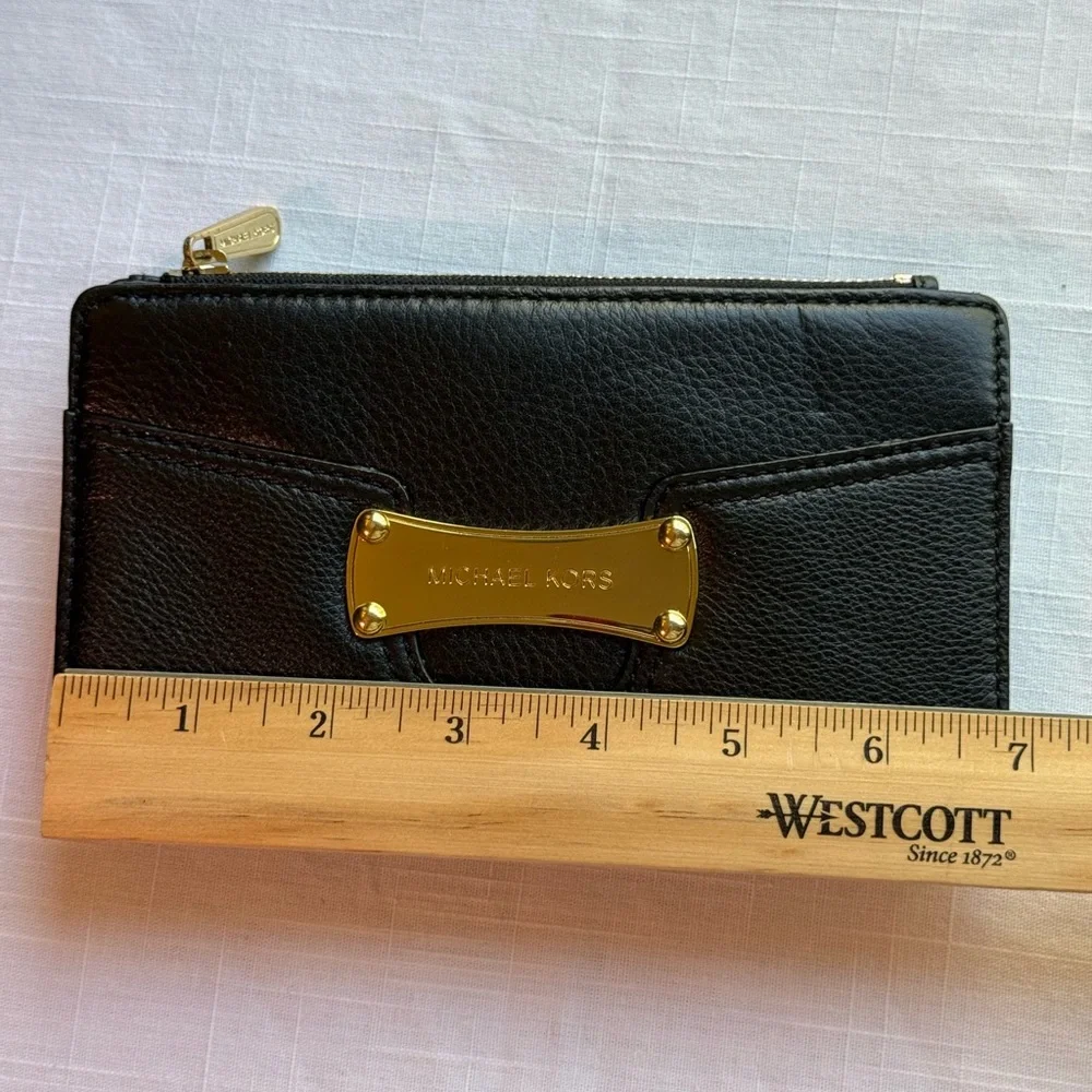 Michael Kors Black Pebbled‎ Leather Credit Card Zipper Pocket Bifold Wallet